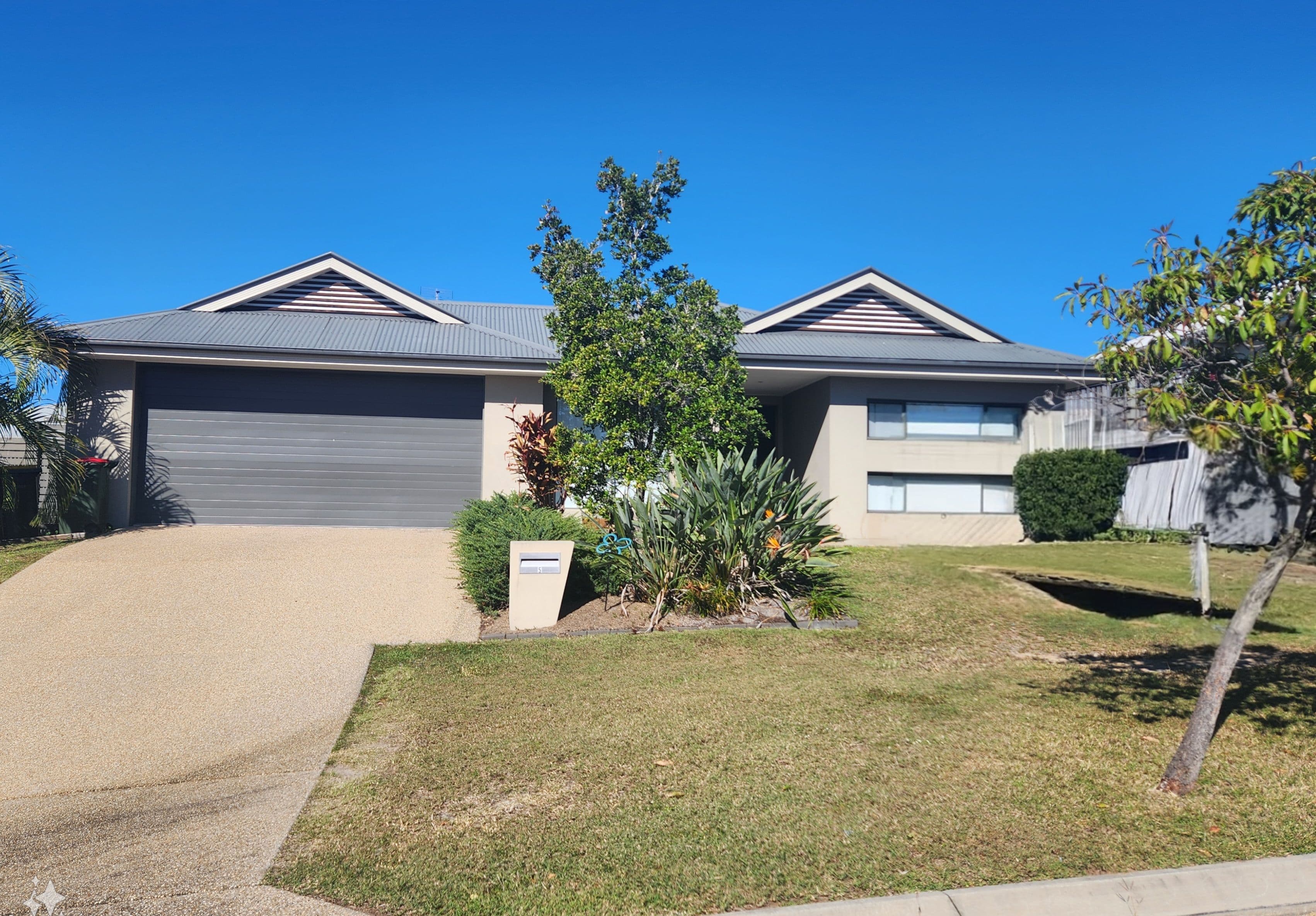 5 Koolivoo Parade, Boyne Island QLD 4680, Boyne Island - Image 1