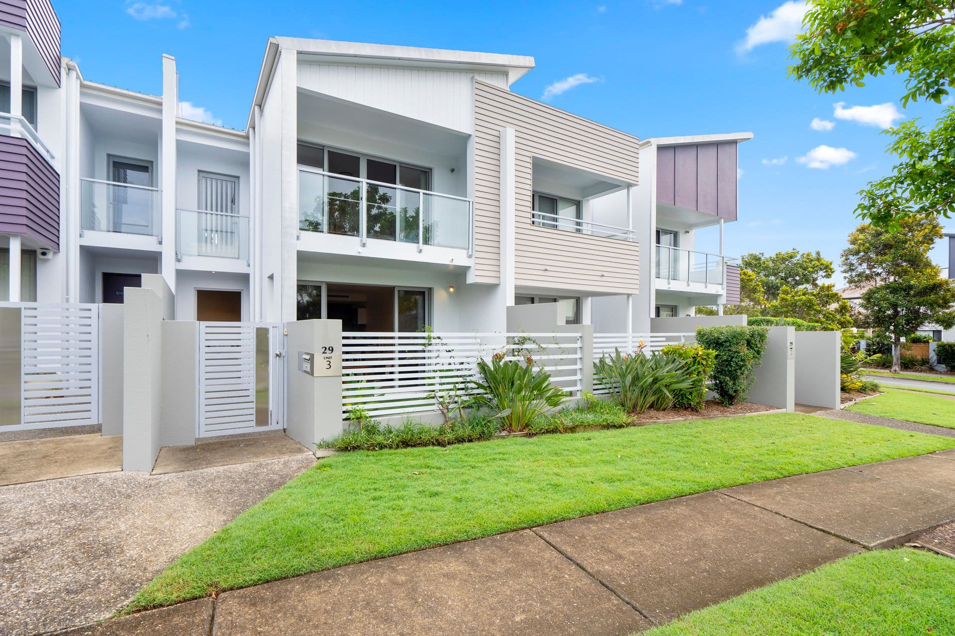 29 Port Peyra Crescent, Varsity Lakes QLD 4227, Varsity Lakes - Thumbnail 2