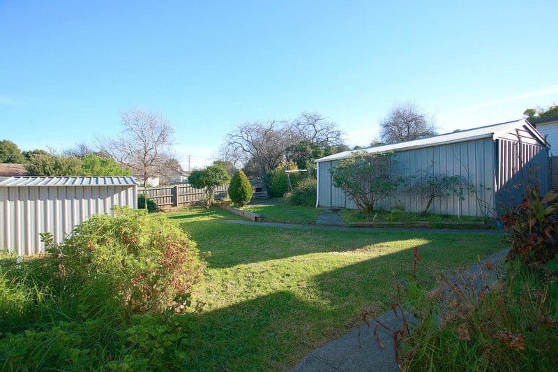 17 Hawthorn Road, DOVETON VIC 3177, Doveton - Thumbnail 2