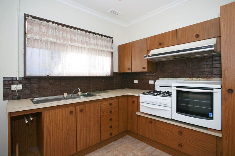 17 Hawthorn Road, DOVETON VIC 3177, Doveton - Thumbnail 3