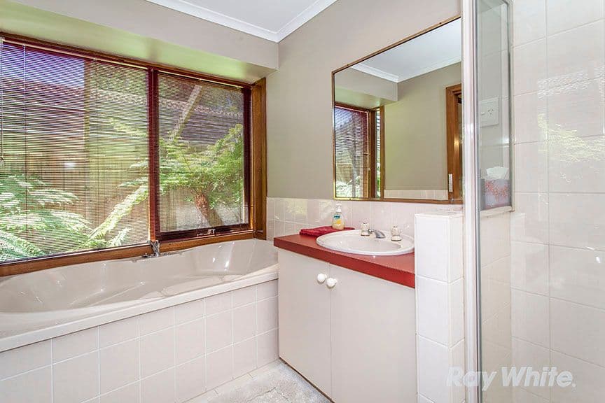 5 Lesay Court, Rowville VIC 3178, Rowville - Thumbnail 6