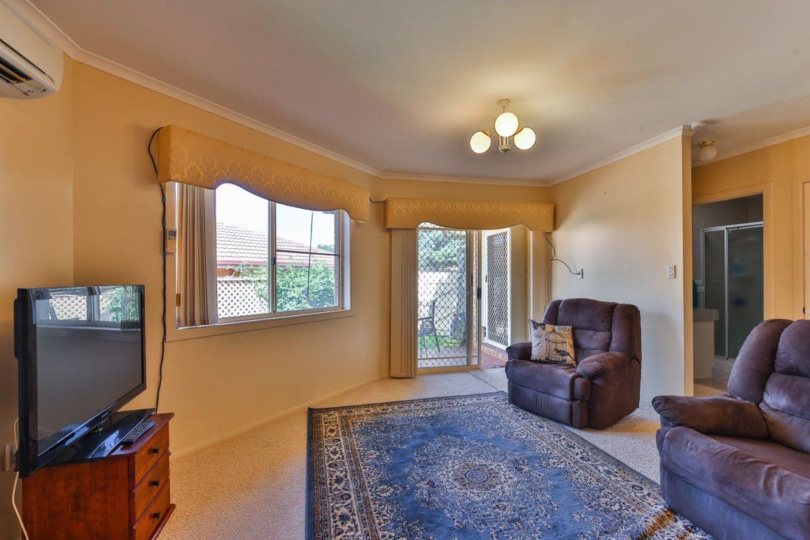Villa 33 Glenfield Court, Middle Ridge QLD 4350, Middle Ridge - Thumbnail 2