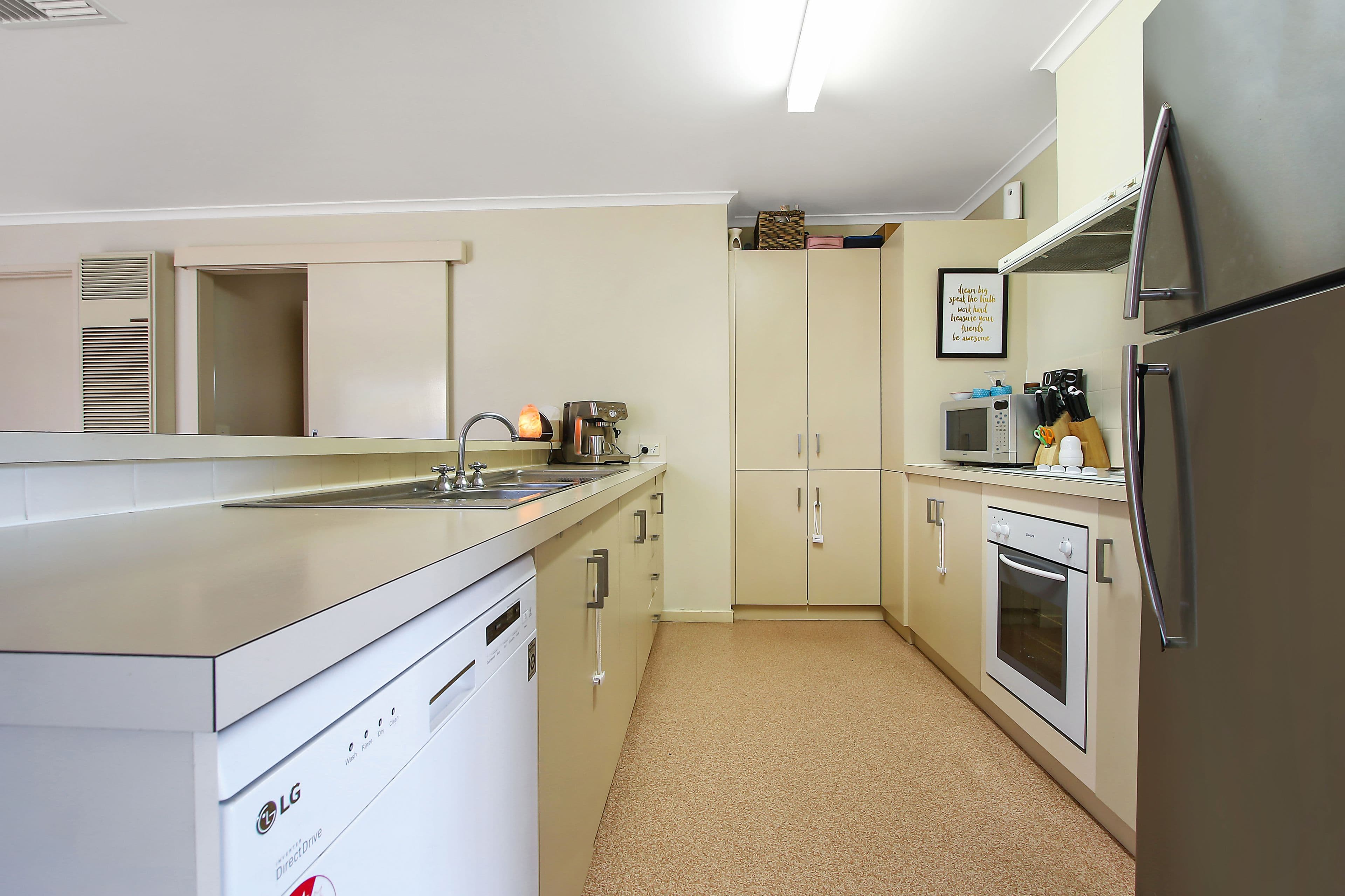 3 Nightingale Avenue, West Wodonga VIC 3690, West Wodonga - Thumbnail 4