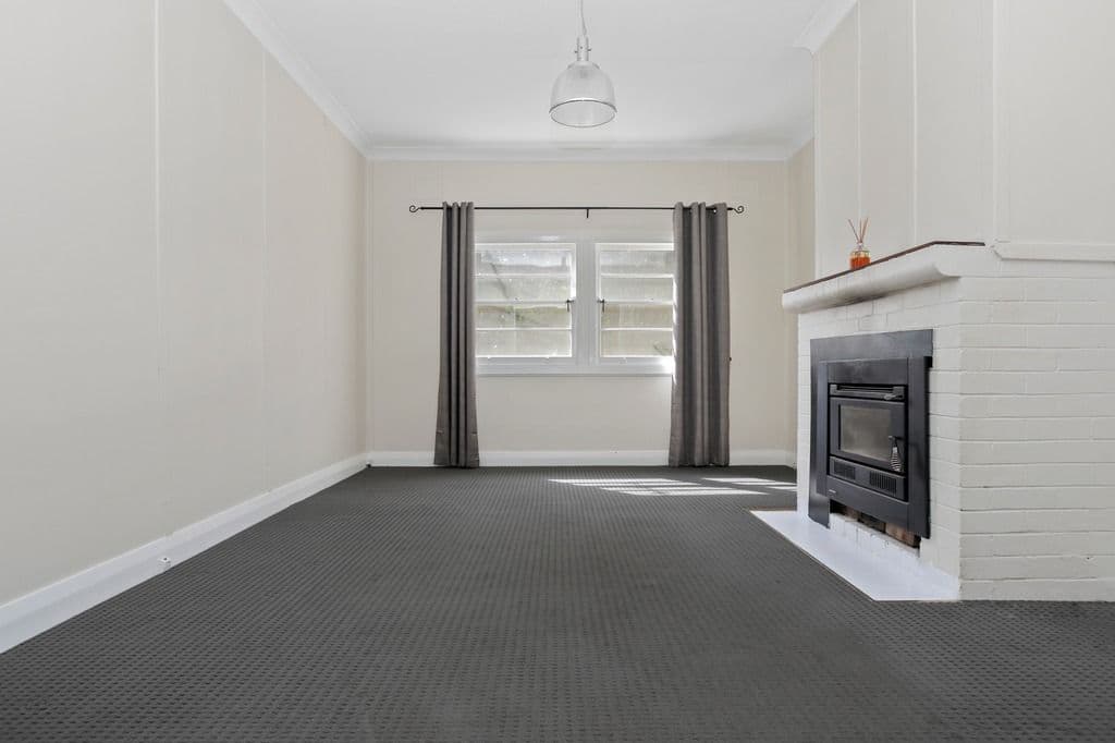 21 Rosina Street, Hill Top NSW 2575, Hill Top - Thumbnail 4
