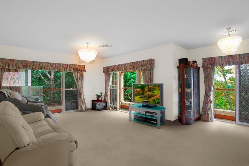 54 Balfour Road, Kensington - Thumbnail 3