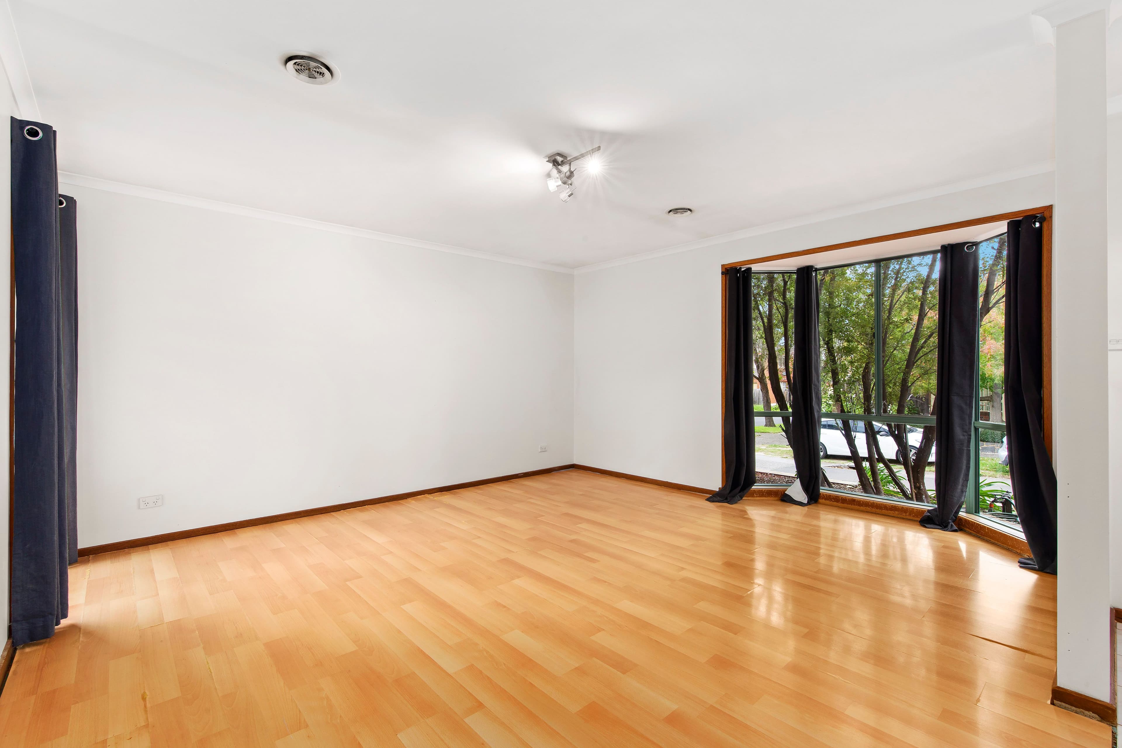 2 Springwood View, Bundoora VIC 3083, Bundoora - Thumbnail 2