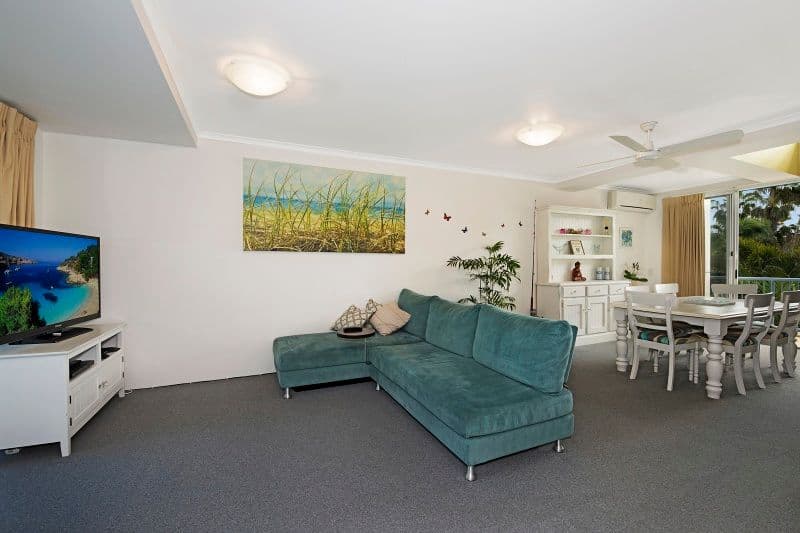 10 Alexandra Avenue, Mermaid Beach QLD 4218, Mermaid Beach - Thumbnail 3