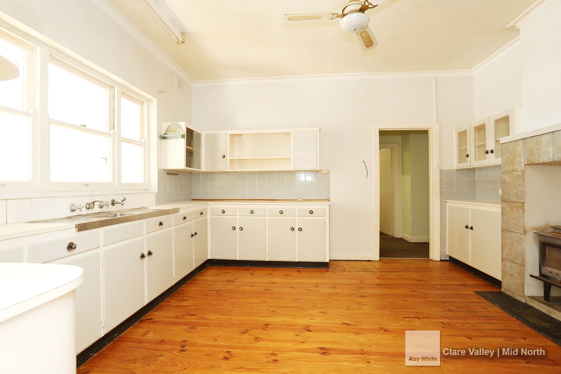 125 Main North Road, Clare SA 5453, Clare - Thumbnail 2