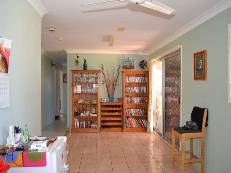 27 Ware Avenue, CAUSEWAY LAKE QLD 4703, Causeway Lake - Thumbnail 6