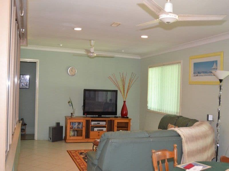 27 Ware Avenue, CAUSEWAY LAKE QLD 4703, Causeway Lake - Thumbnail 8