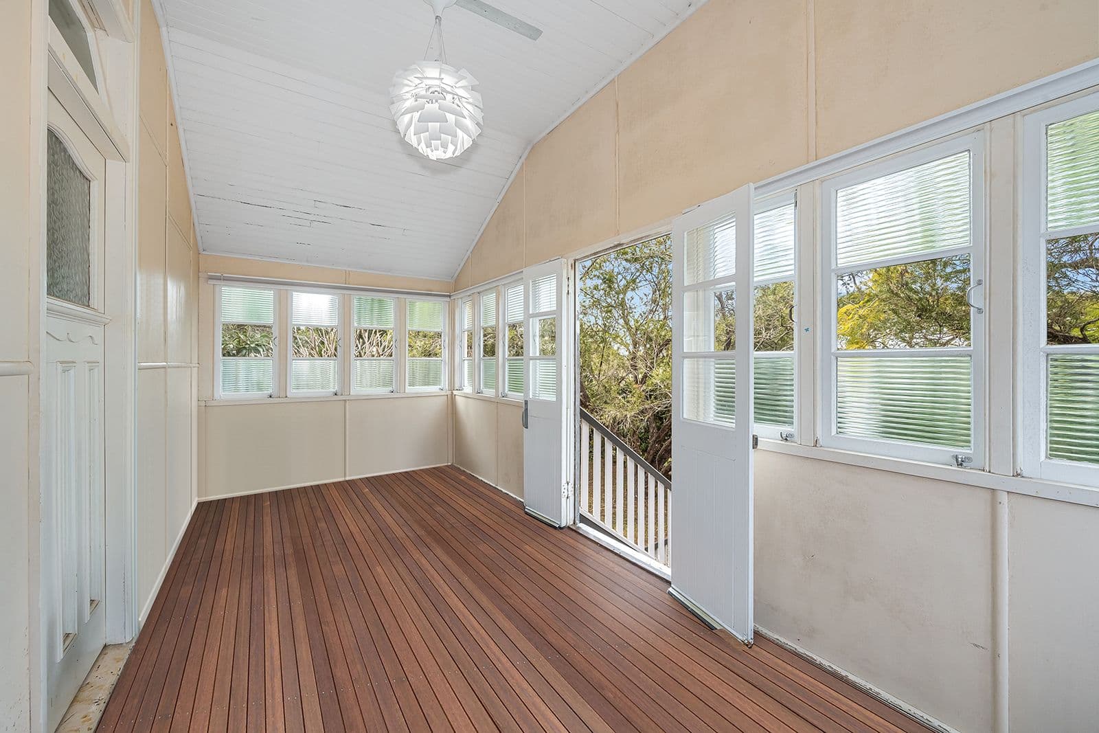 224 Cliveden Avenue, Corinda QLD 4075, Corinda - Thumbnail 5