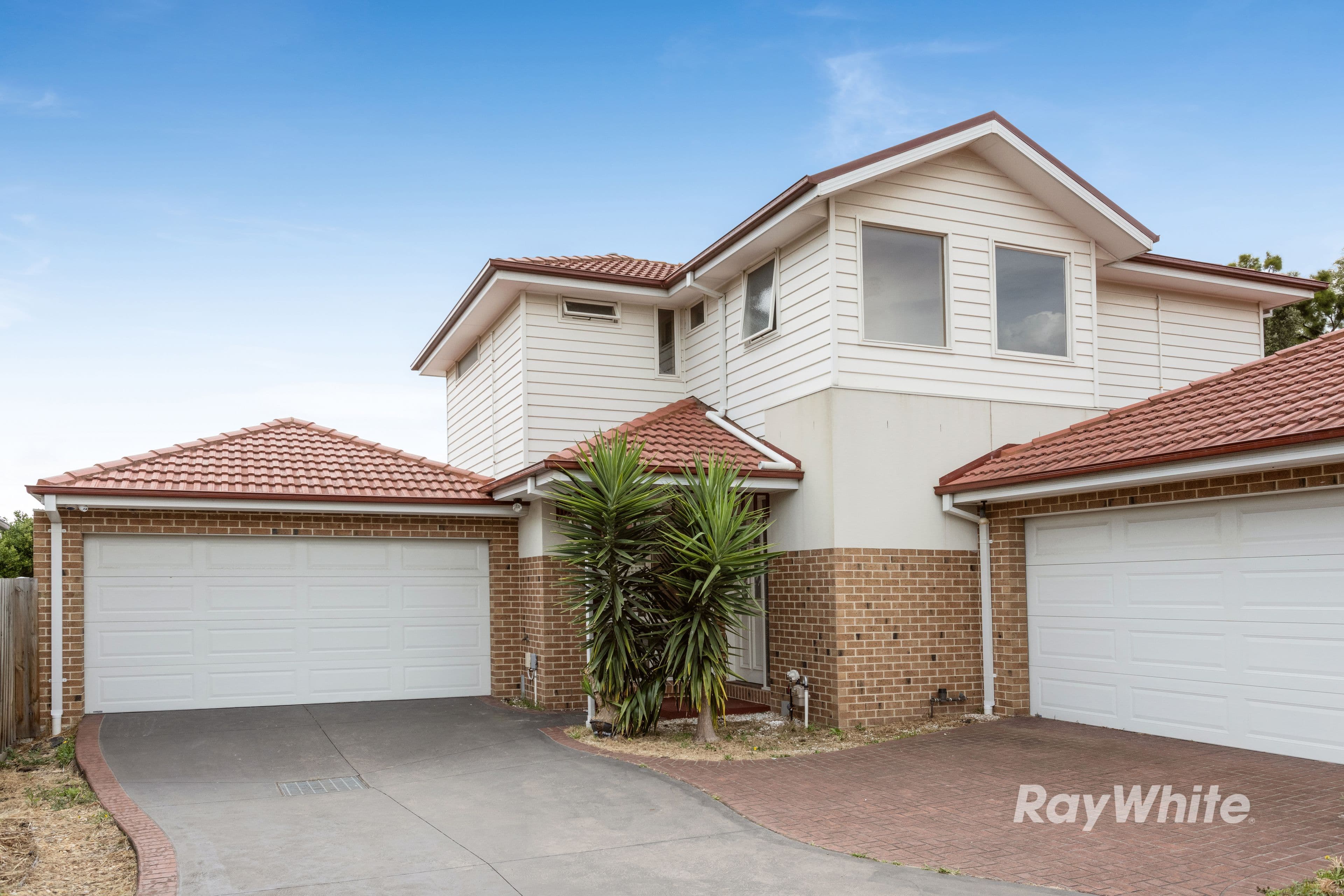 11 Carlisle Crescent, Hughesdale VIC 3166, Hughesdale - Image 1