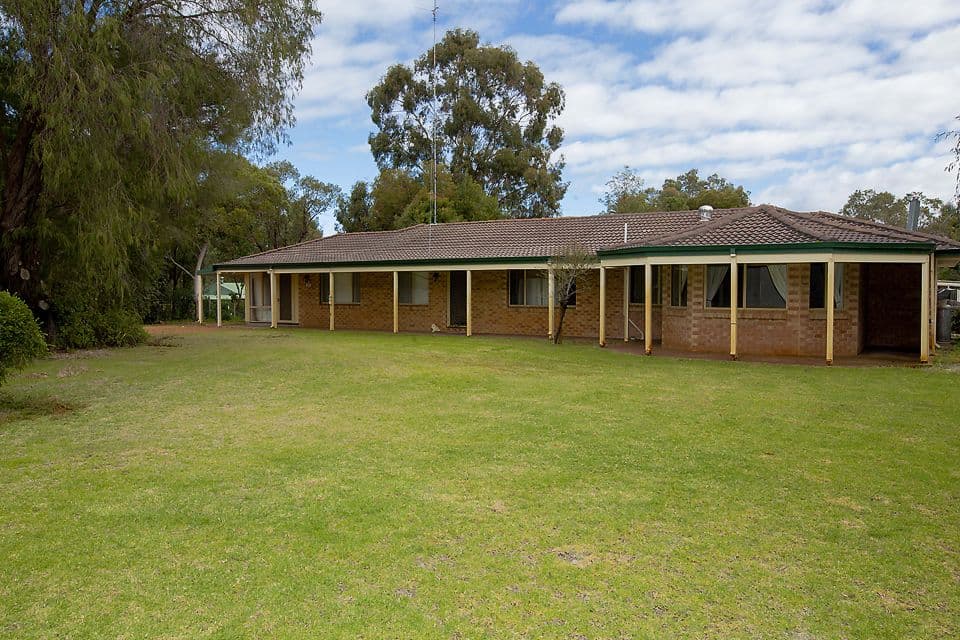 3 Coral Drive, Leschenault WA 6233, Leschenault - Thumbnail 2