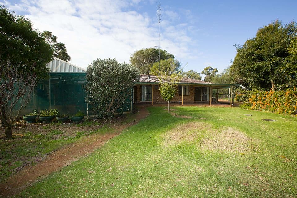 3 Coral Drive, Leschenault WA 6233, Leschenault - Thumbnail 4