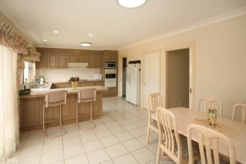 18 Mill Court, WHEELERS HILL VIC 3150, Wheelers Hill - Thumbnail 5