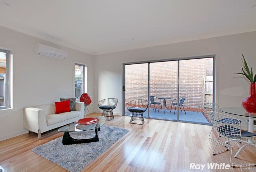 8 Miranda Road, Reservoir VIC 3073, Reservoir - Thumbnail 2