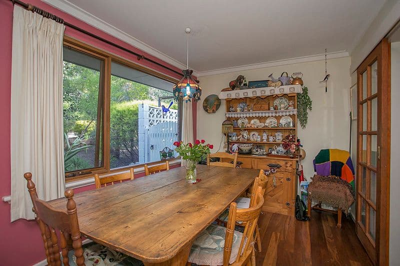 7 Hummerston Road, KALAMUNDA WA 6076, Kalamunda - Thumbnail 5