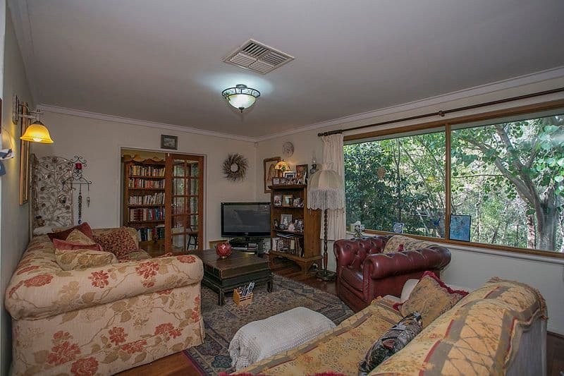 7 Hummerston Road, KALAMUNDA WA 6076, Kalamunda - Thumbnail 6