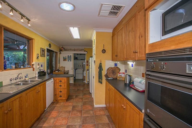 7 Hummerston Road, KALAMUNDA WA 6076, Kalamunda - Thumbnail 7
