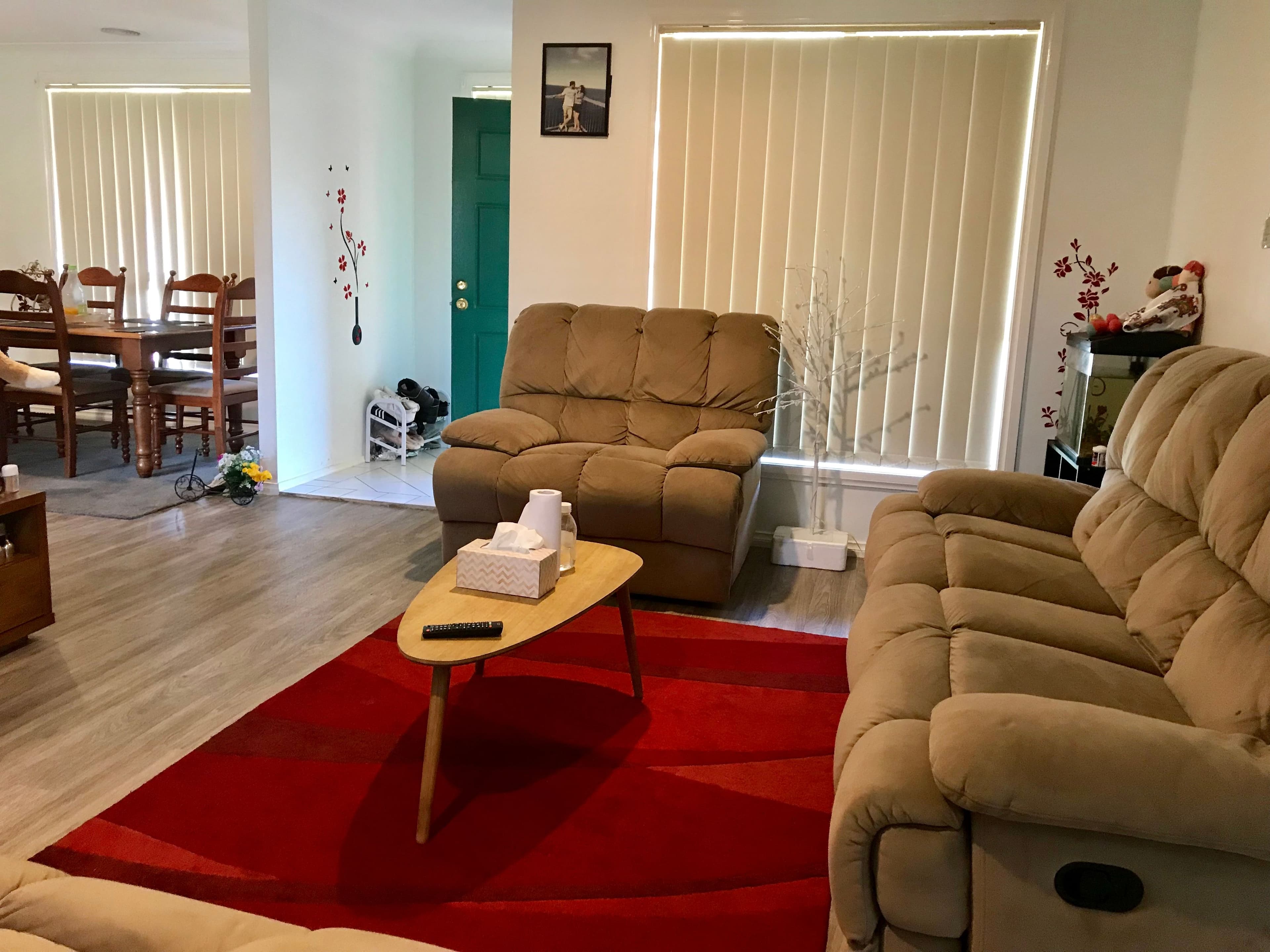 8 Wade Place, Orange - Thumbnail 2