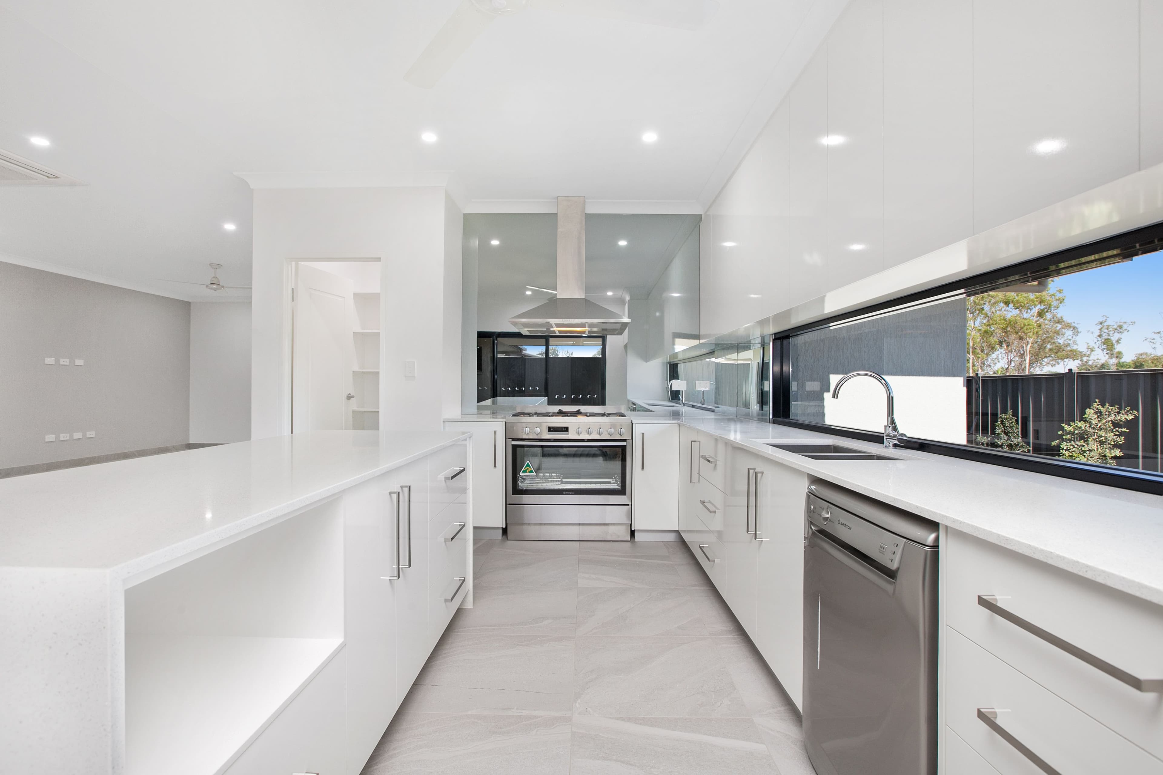 98 Packard Avenue, Durack NT 0830, Durack - Thumbnail 2