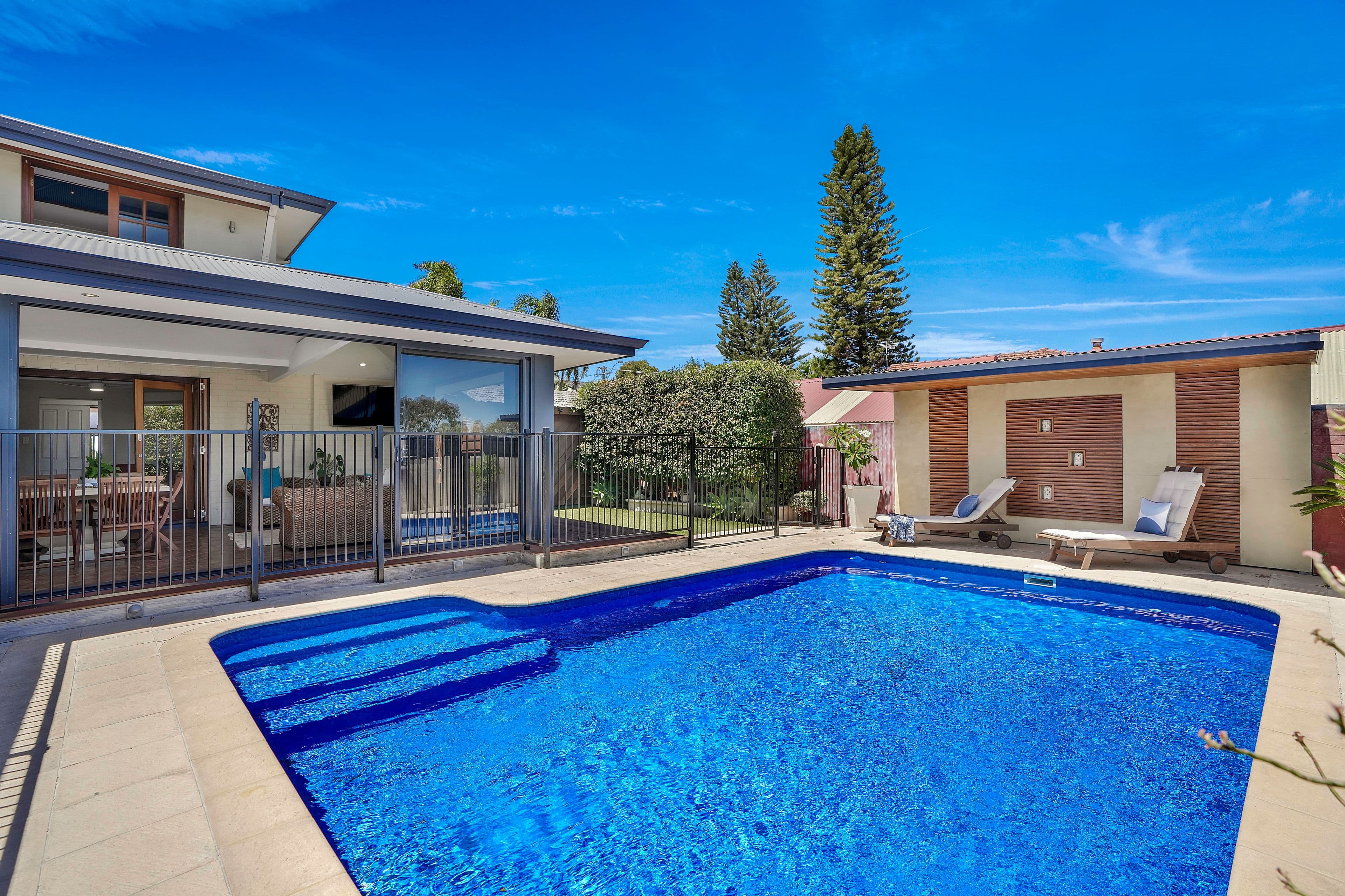 19 Lygnern Crescent, Kallaroo WA 6025, Kallaroo - Thumbnail 2