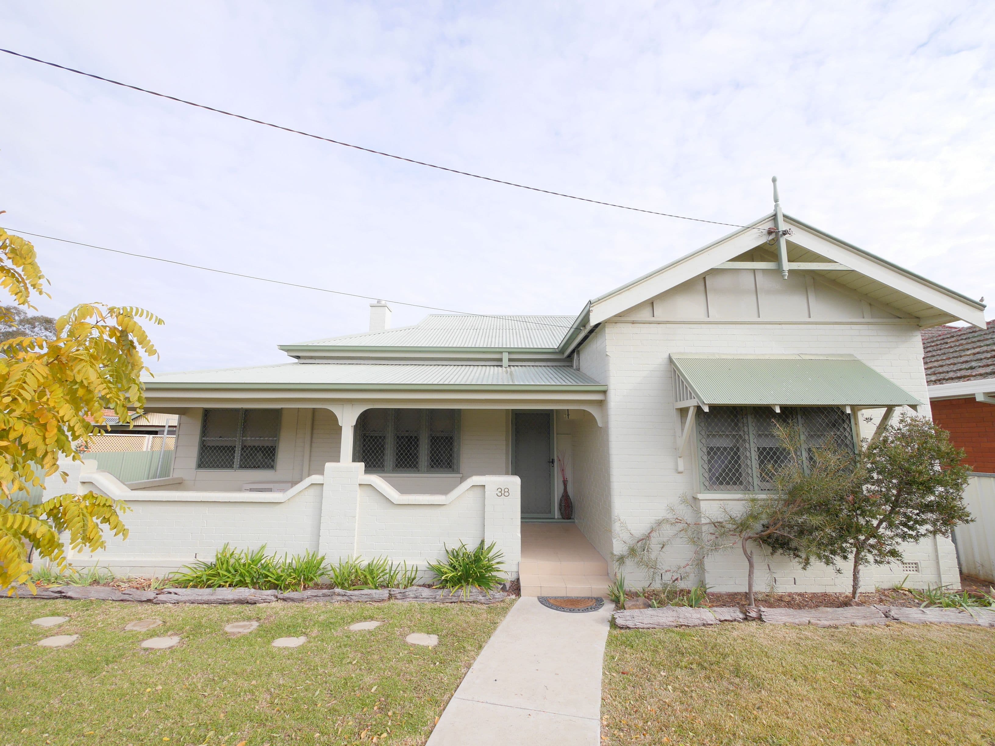 38 Fitzroy Avenue, Cowra - Image 1