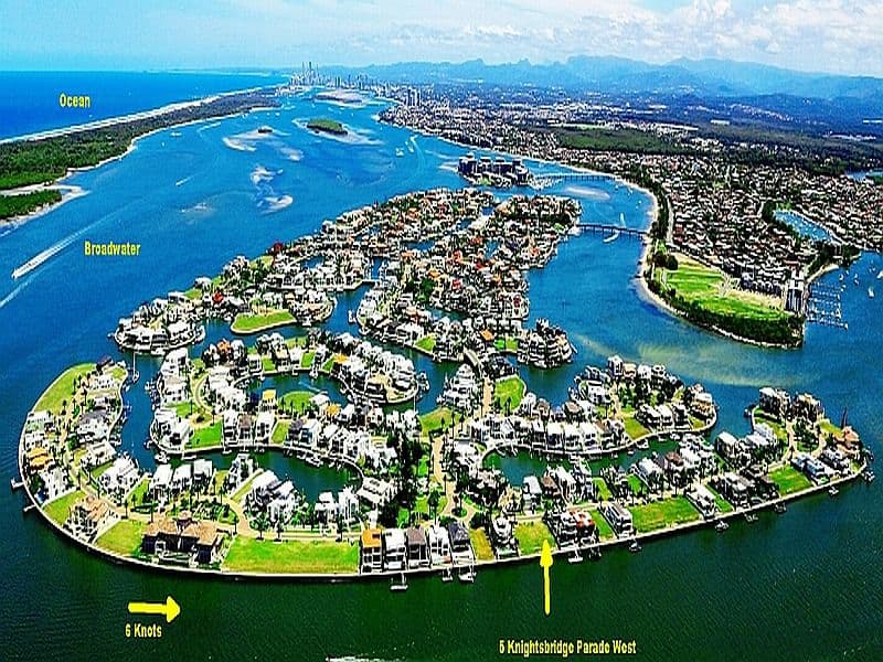 5 Knightsbridge Parade West, Sovereign Islands QLD 4216, Sovereign Islands - Image 1