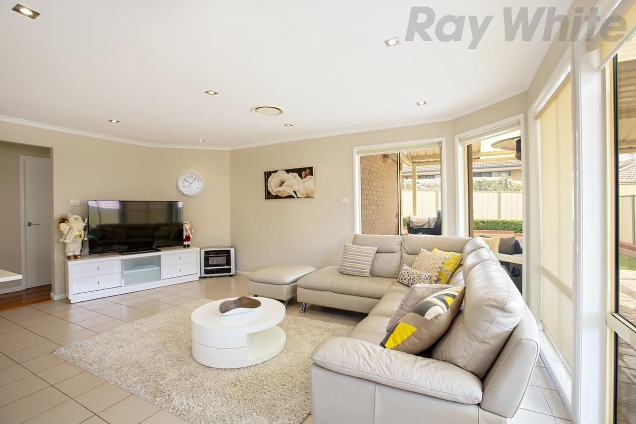 30 Carmichael Drive, West Hoxton - Thumbnail 5