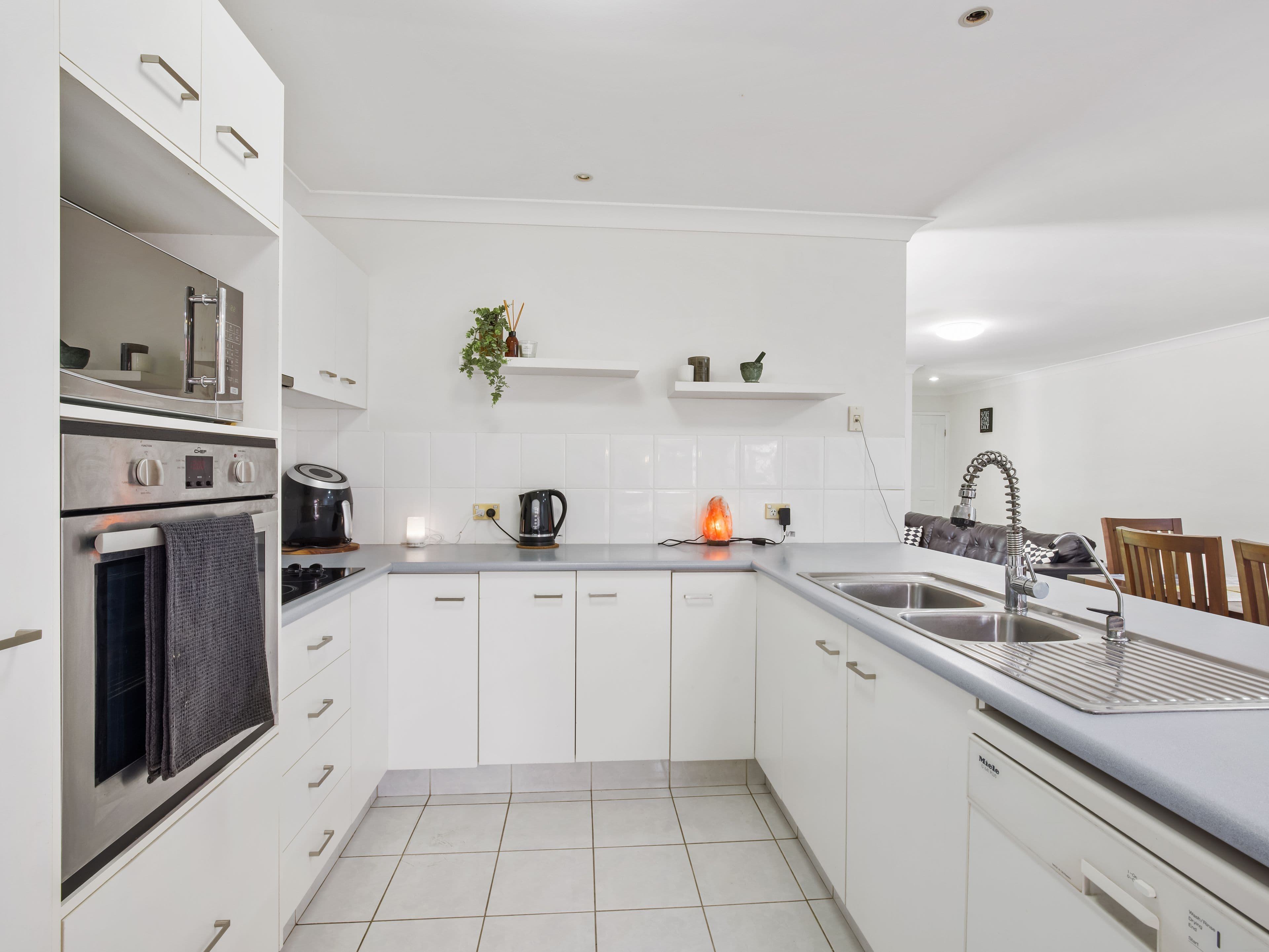 6 Victory Drive, Mudgeeraba QLD 4213, Mudgeeraba - Thumbnail 5