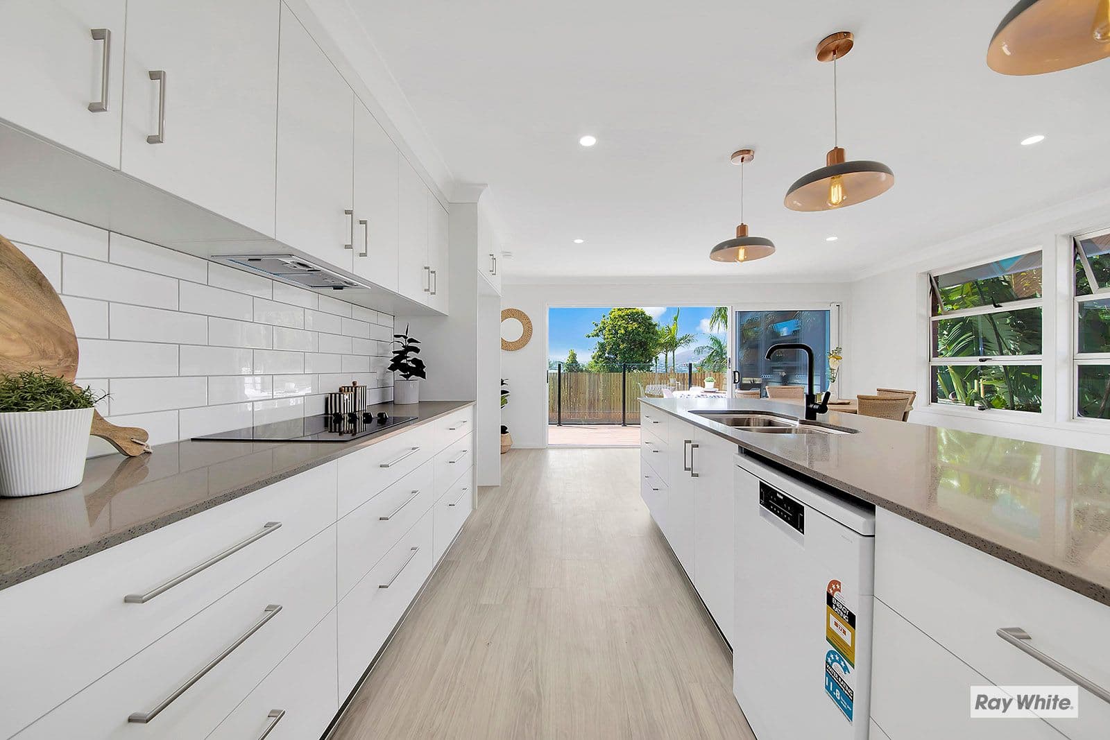 30 Dolphin Crescent, Taranganba QLD 4703, Taranganba - Thumbnail 5