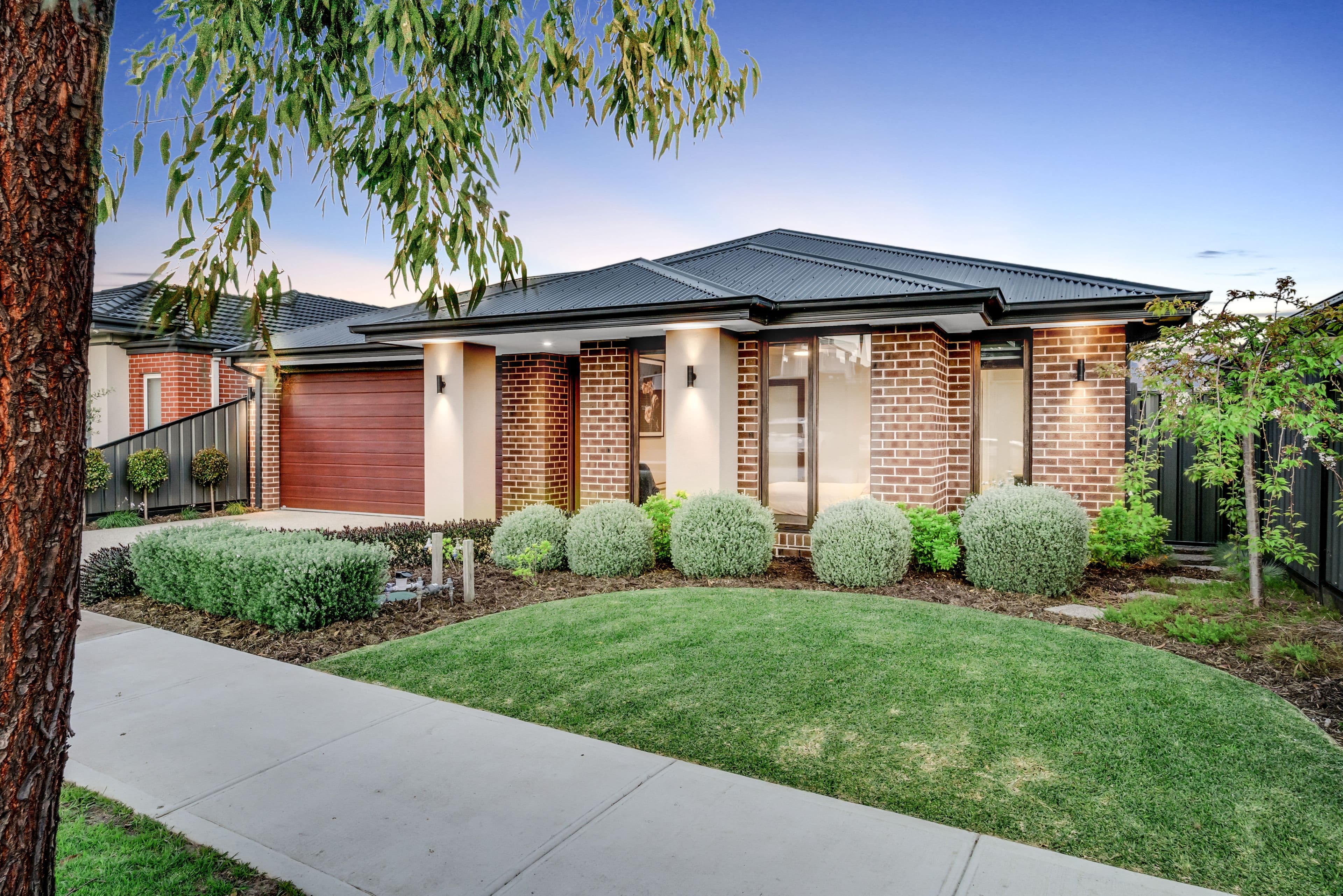 8 Peninsula Crescent, Craigieburn VIC 3064, Craigieburn - Image 1