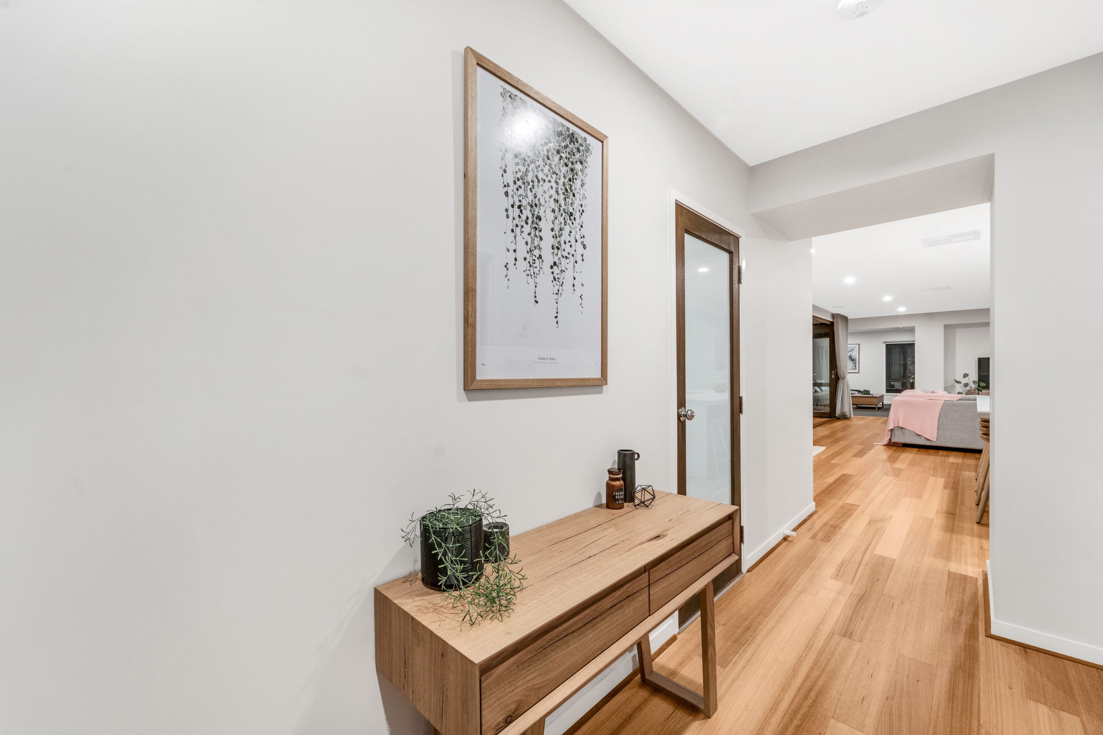 8 Peninsula Crescent, Craigieburn VIC 3064, Craigieburn - Thumbnail 4