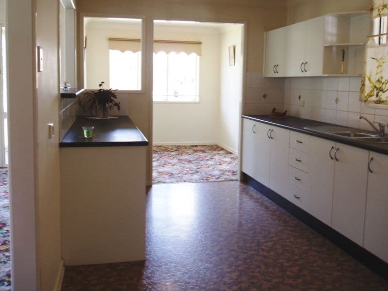 32 Barmore Street, TARRAGINDI QLD 4121, Tarragindi - Thumbnail 4