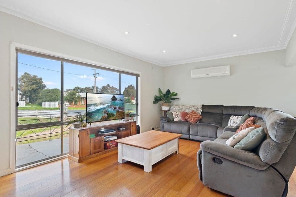 52 Hodgson Street, Eaglehawk VIC 3556, Eaglehawk - Thumbnail 2