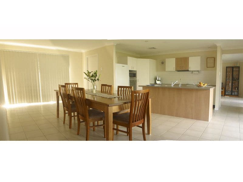 18 Norfolk Drive, PACIFIC PINES QLD 4211, Pacific Pines - Thumbnail 5