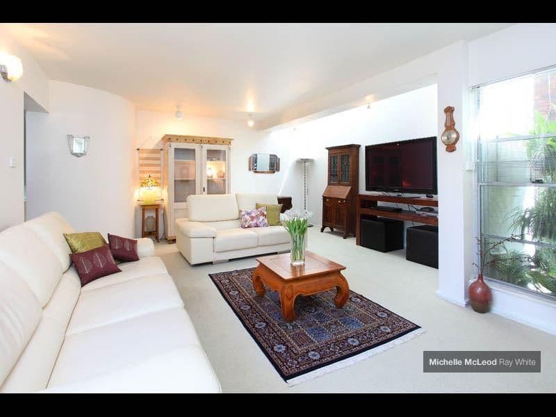 20 Stralock Street, CHAPEL HILL QLD 4069, Chapel Hill - Thumbnail 8