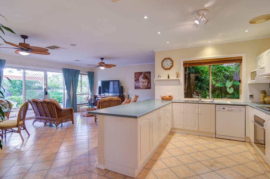 8 Honeyeater Crescent, Flagstaff Hill SA 5159, Flagstaff Hill - Thumbnail 5