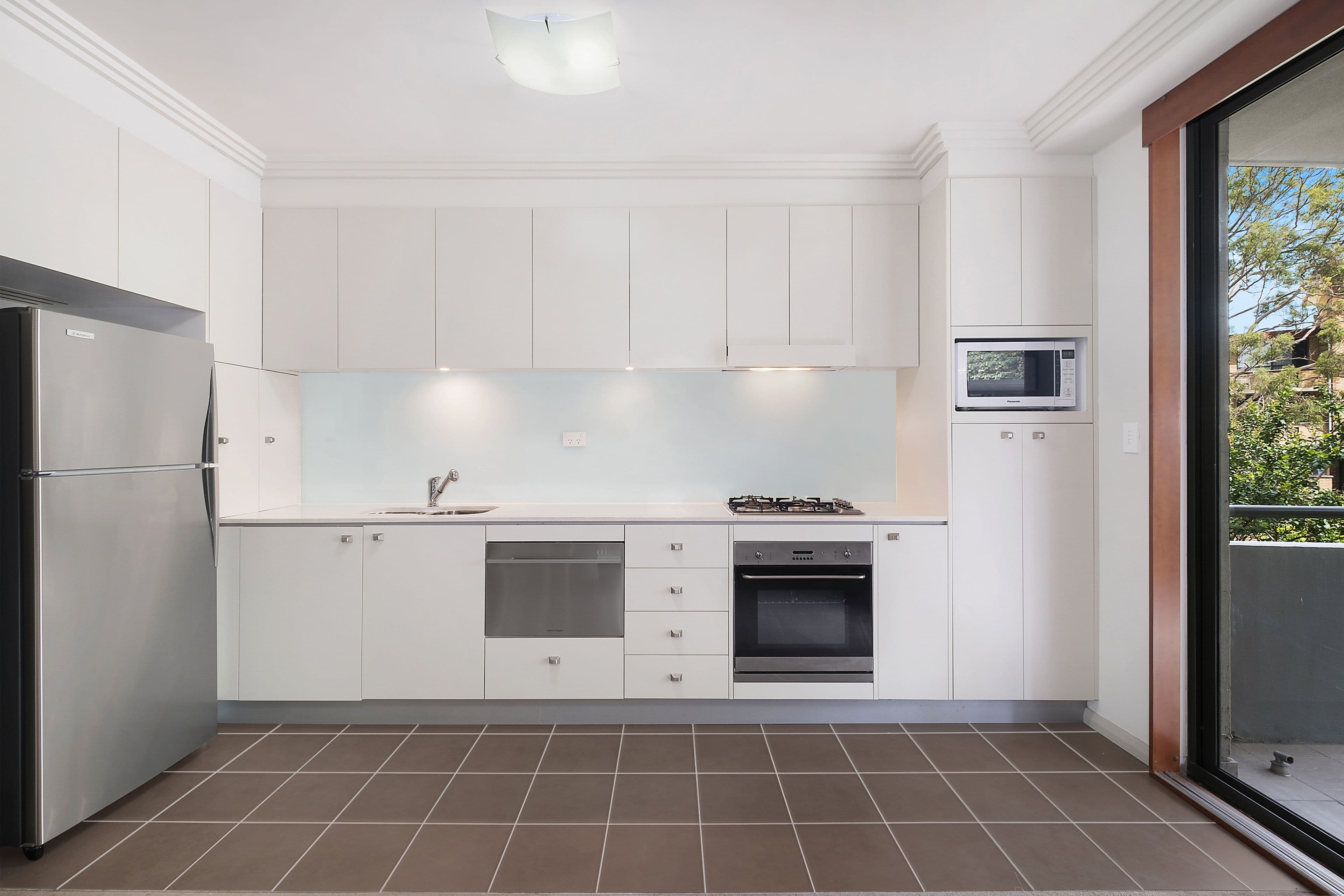 21 Eric Road, Artarmon NSW 2064, Artarmon - Thumbnail 2