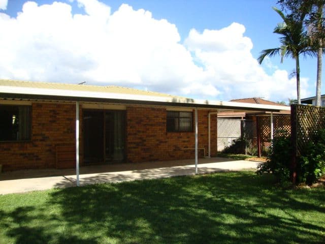 8 Rosewood Drive, STRATHPINE QLD 4500, Strathpine - Thumbnail 5