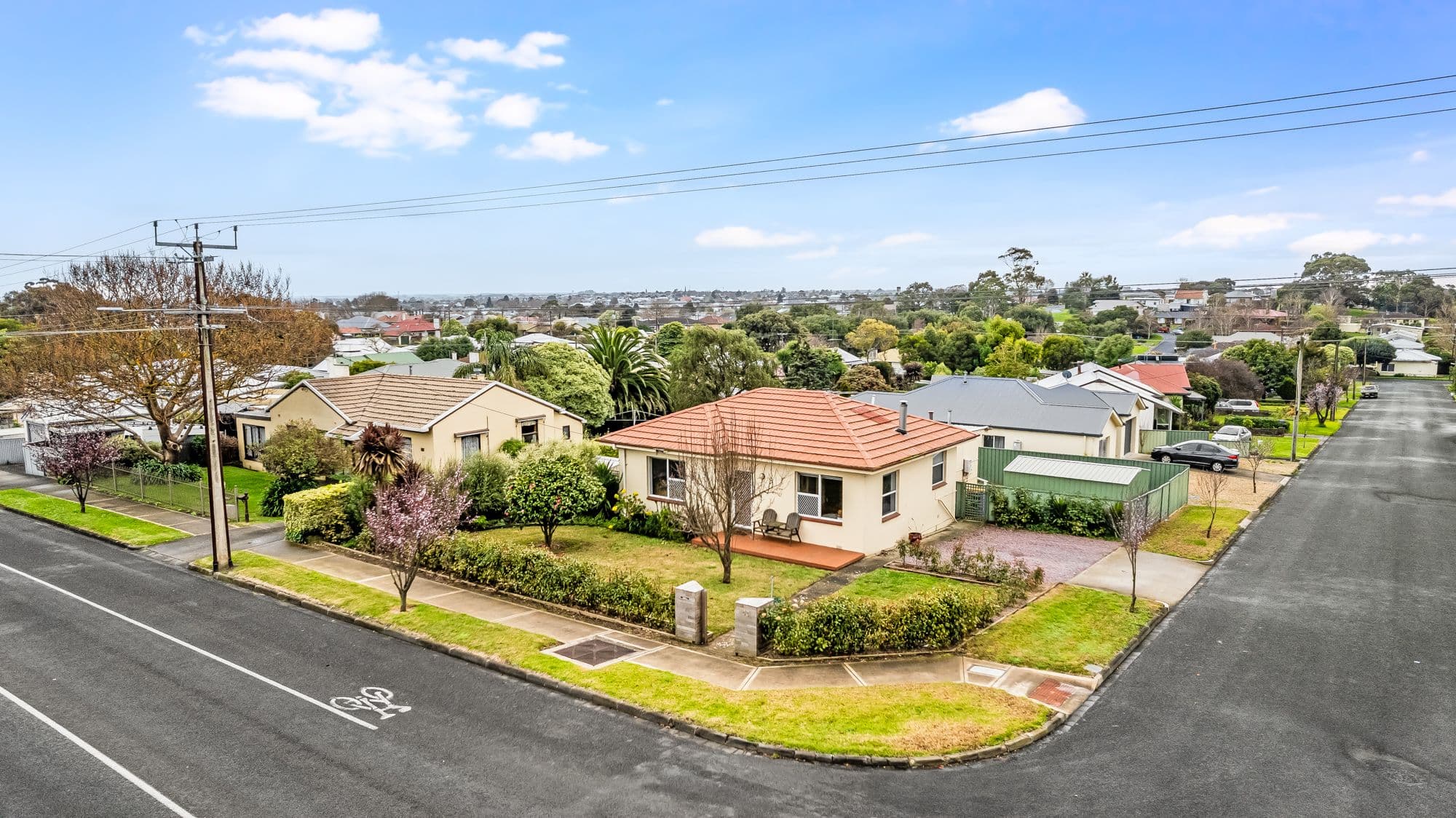 47 Lake Terrace East, Mount Gambier SA 5290, Mount Gambier - Thumbnail 2