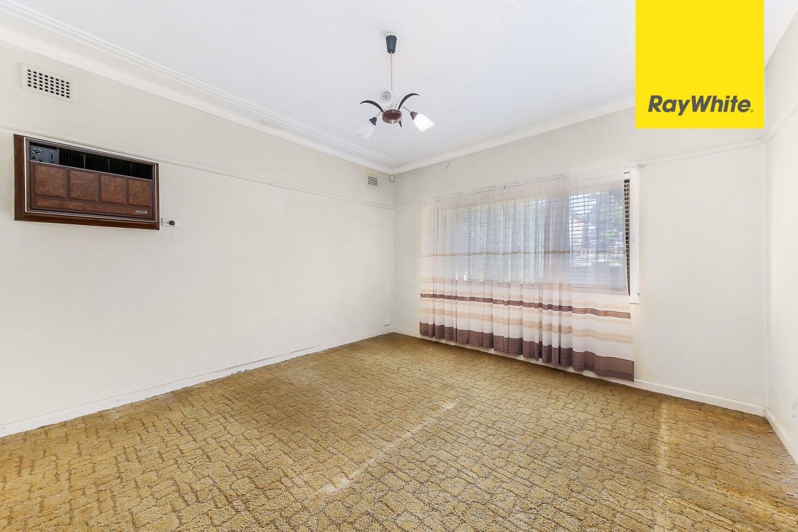 147 Targo Road, Girraween - Thumbnail 2