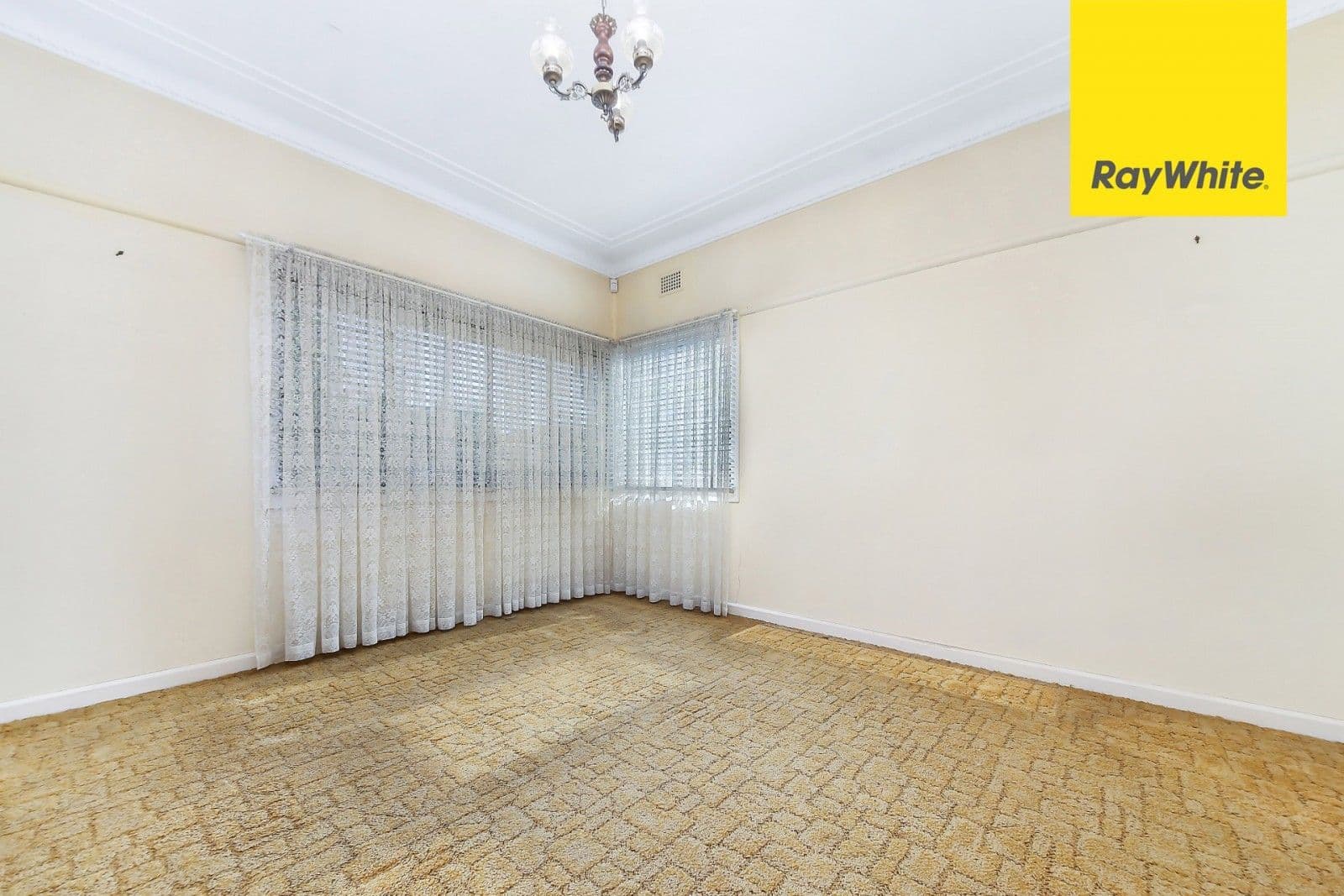 147 Targo Road, Girraween - Thumbnail 3