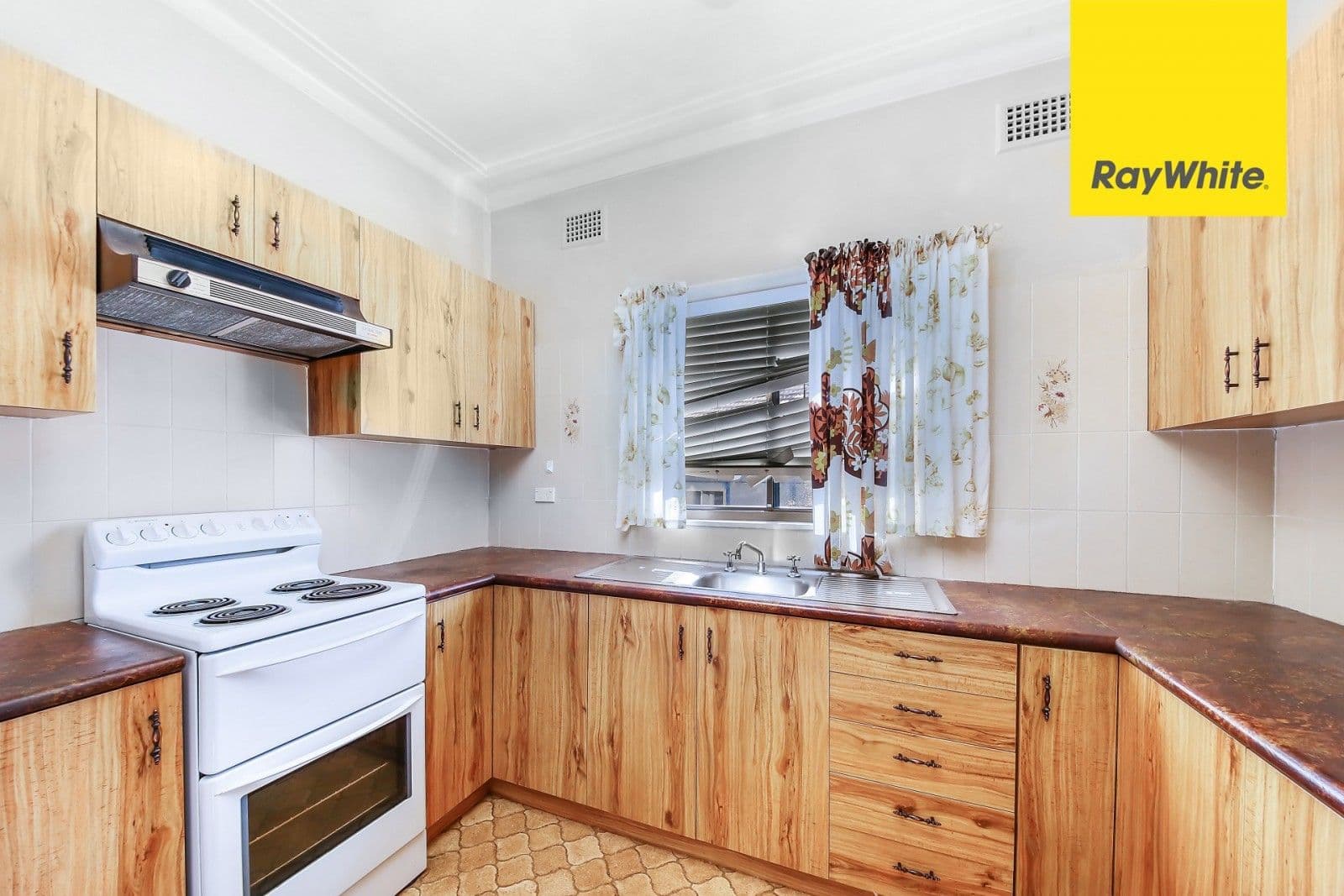 147 Targo Road, Girraween - Thumbnail 4