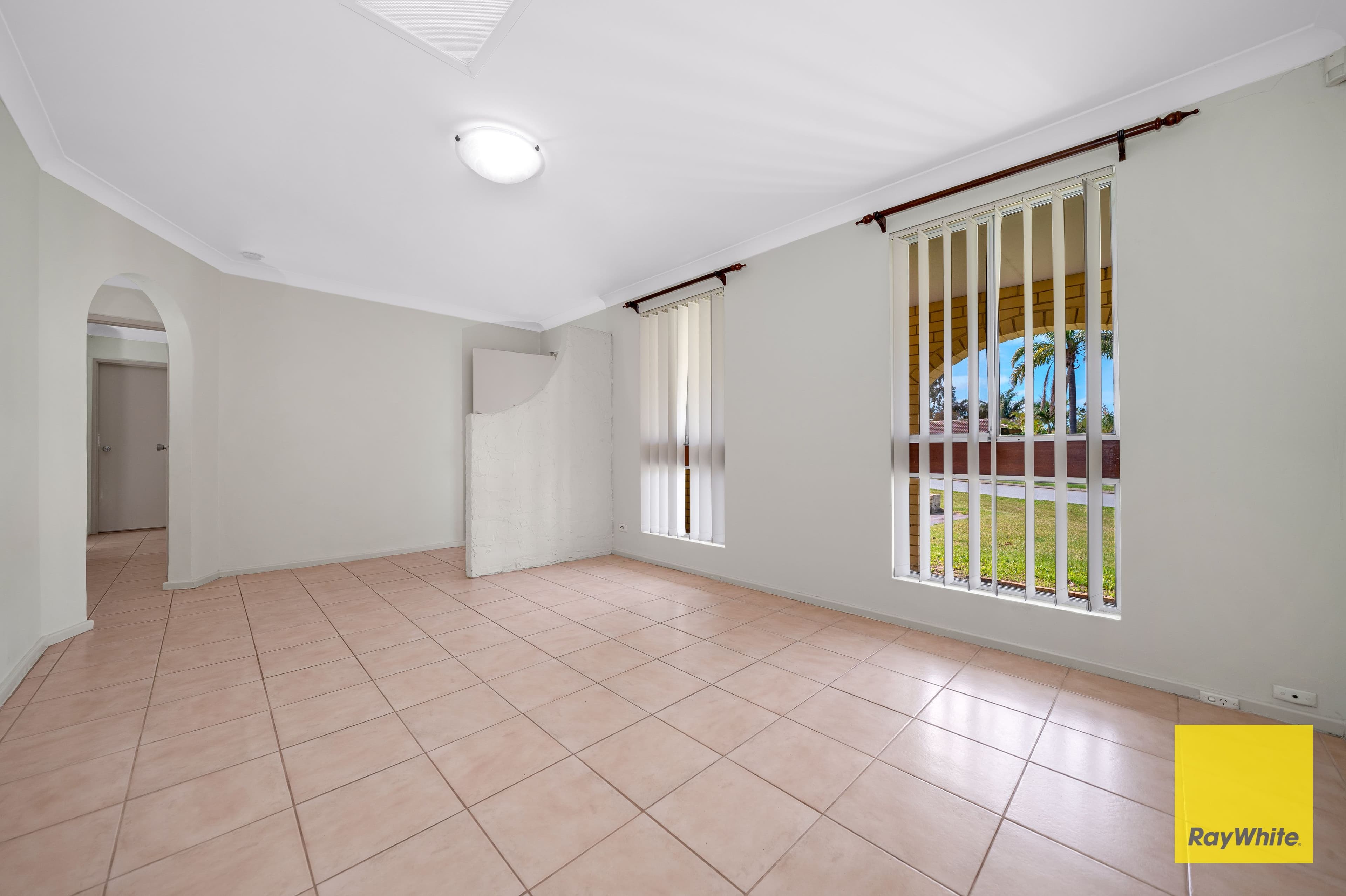 44 Hurlston Way, Koondoola WA 6064, Koondoola - Thumbnail 4