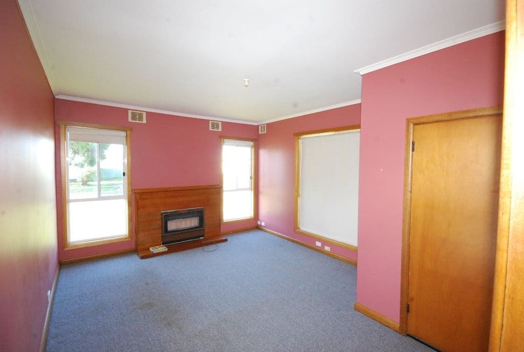 71 Marigold Street, WENDOUREE VIC 3355, Wendouree - Thumbnail 2
