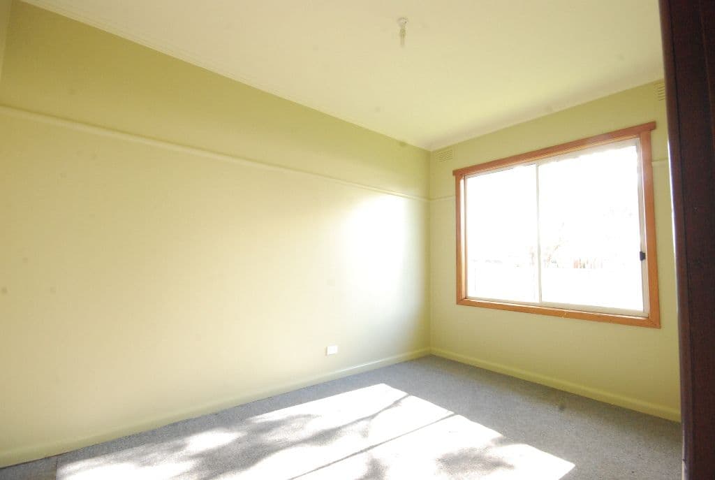 71 Marigold Street, WENDOUREE VIC 3355, Wendouree - Thumbnail 3