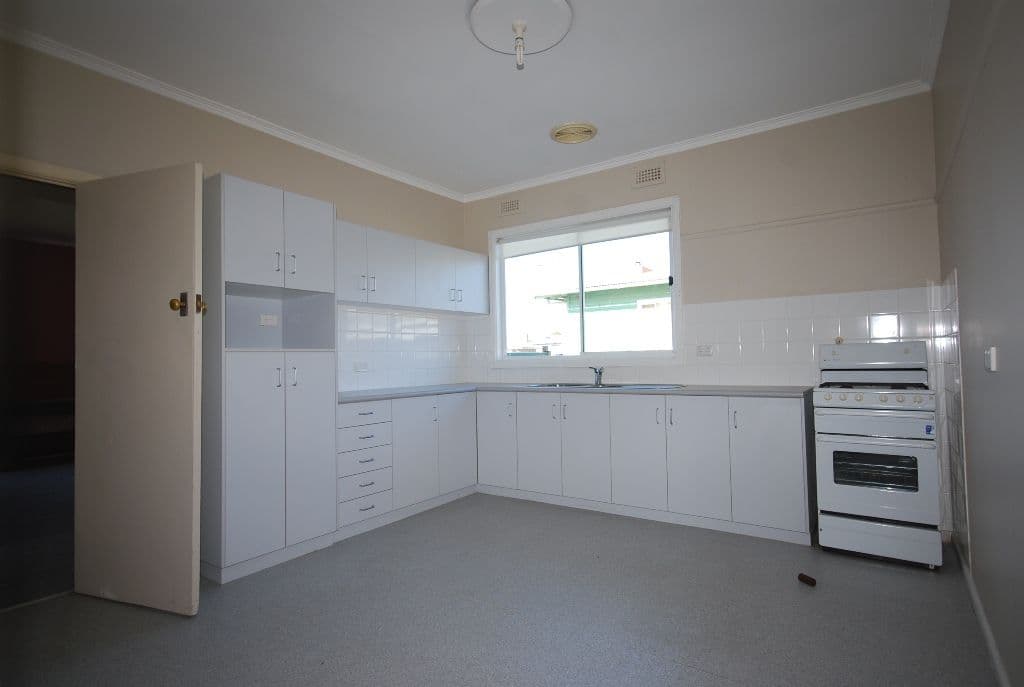 71 Marigold Street, WENDOUREE VIC 3355, Wendouree - Thumbnail 5