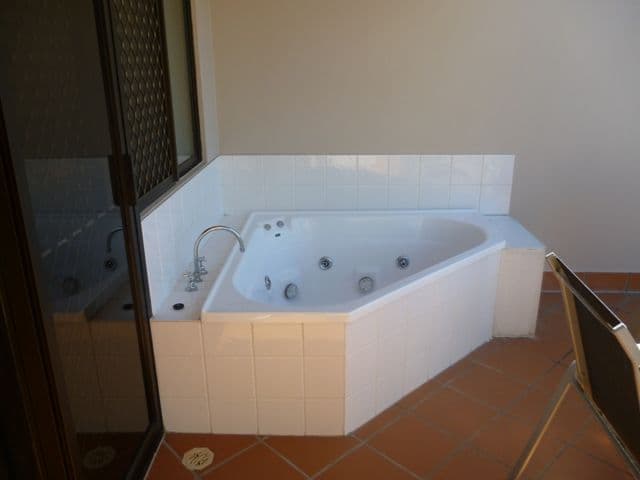 5 Fourth Avenue, BURLEIGH HEADS QLD 4220, Burleigh Heads - Thumbnail 8