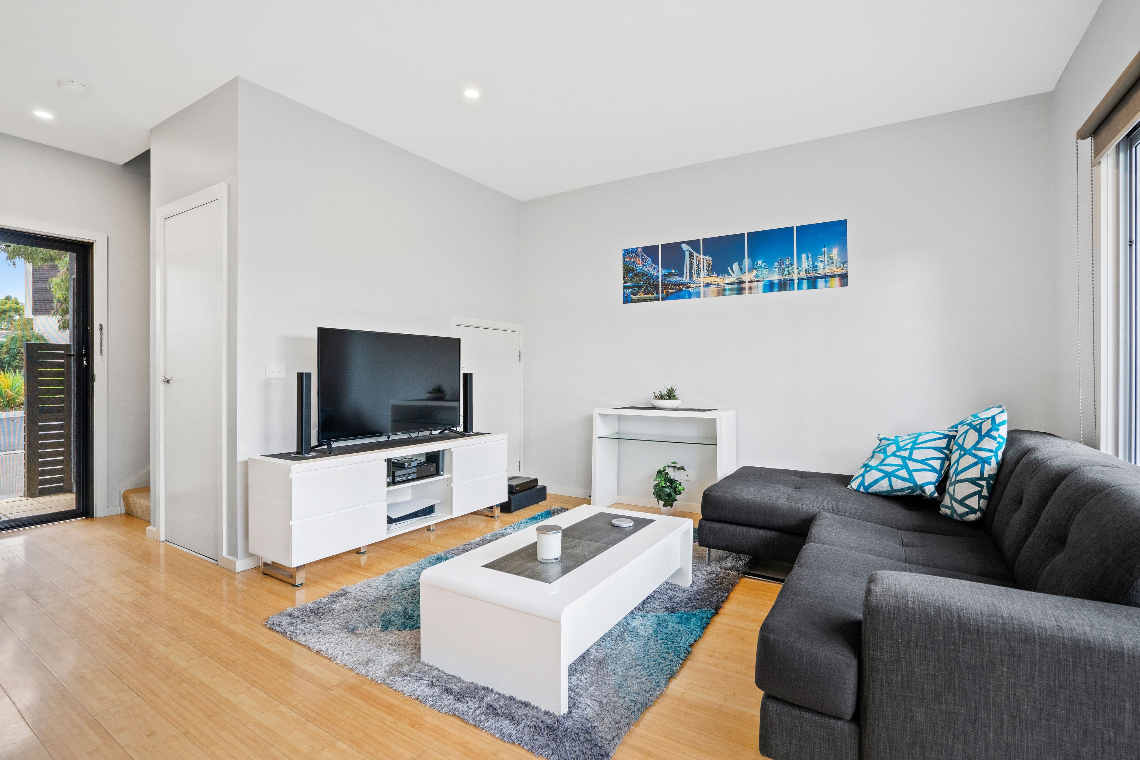 19 Silverash Drive, Bundoora VIC 3083, Bundoora - Thumbnail 2